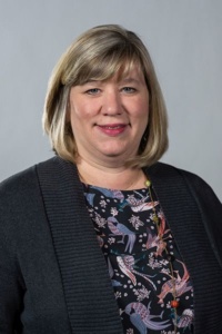 詹妮弗·莫克(Jennifer Mock)，学术和职业准备主任